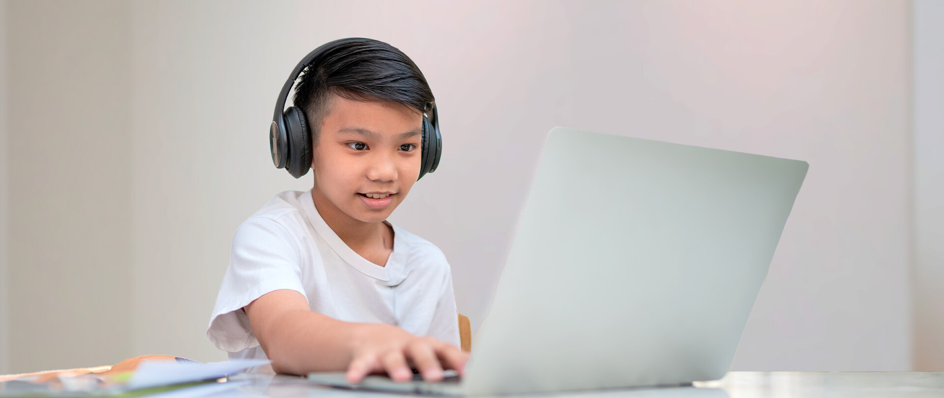 Banner-P11S Young Computer Scientist-Music